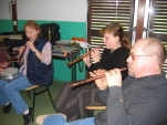 2006 Sophie et Guy Jaillard, luthier, à Ons-en-Bray